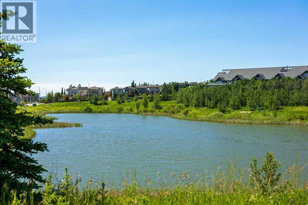 103, 25 Aspenmont Heights SW