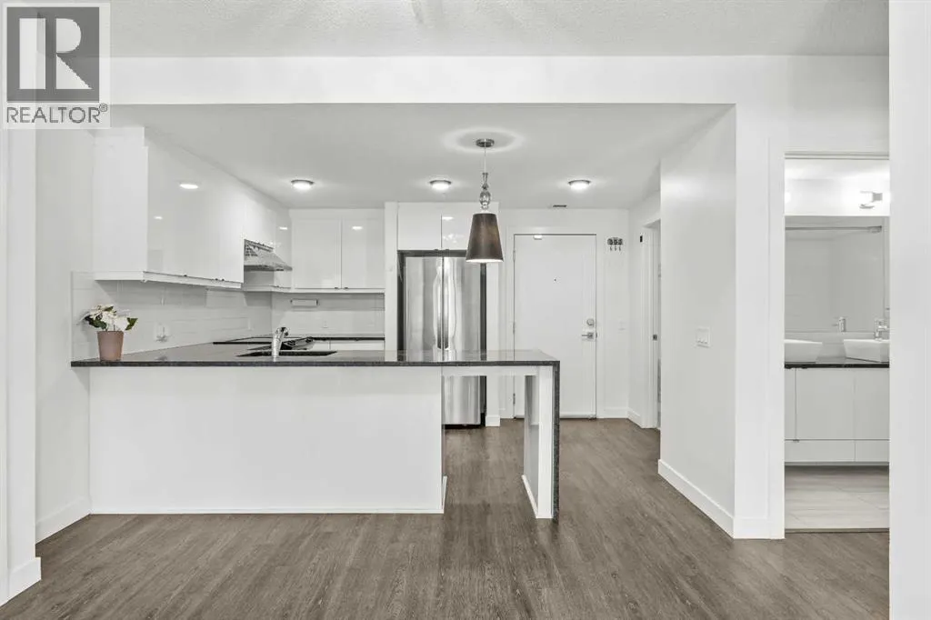 103, 25 Aspenmont Heights SW