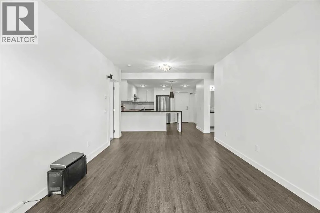 103, 25 Aspenmont Heights SW