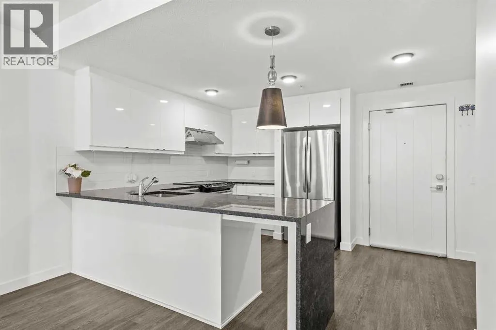 103, 25 Aspenmont Heights SW