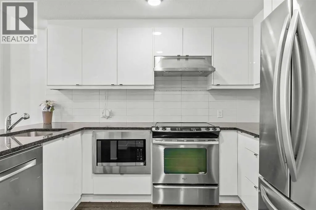 103, 25 Aspenmont Heights SW