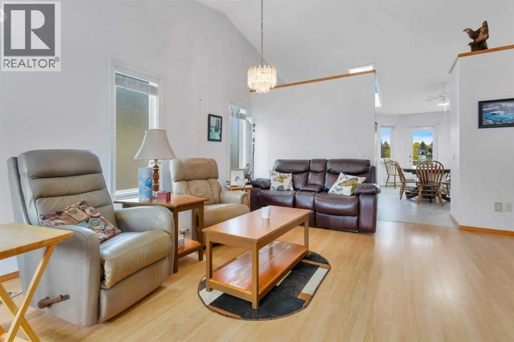 123 Riverview Circle