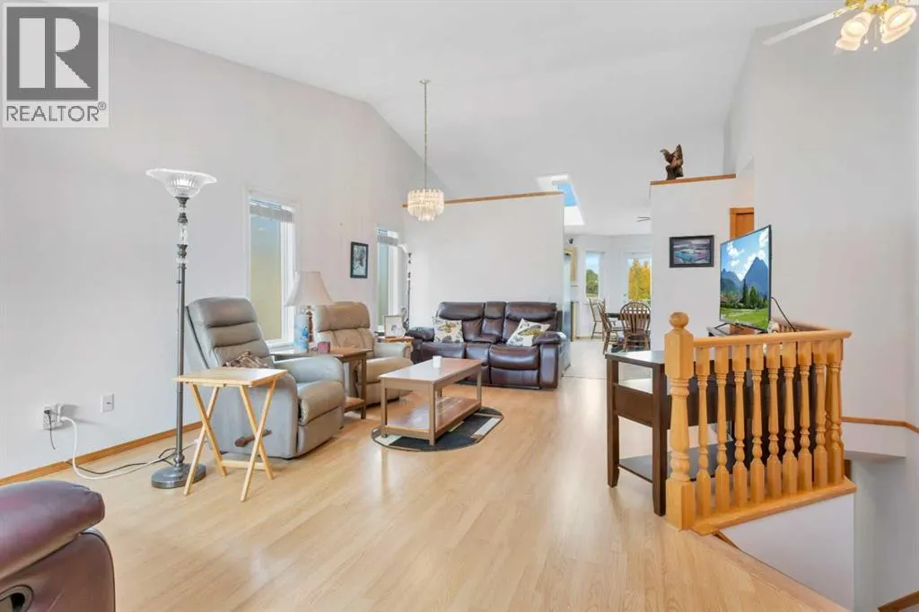 123 Riverview Circle