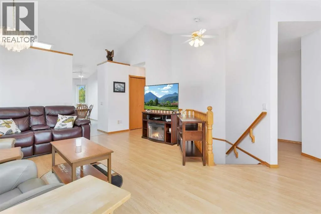 123 Riverview Circle