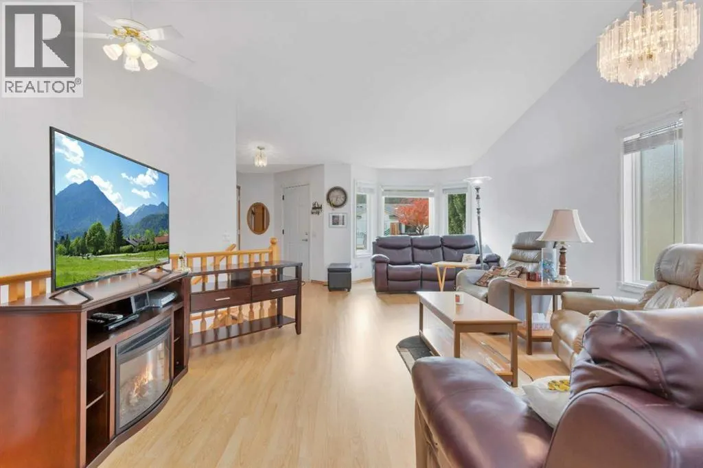 123 Riverview Circle