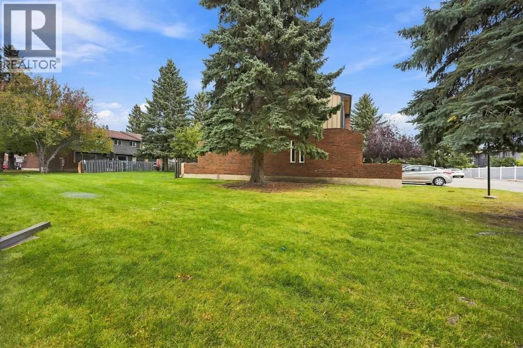 18, 9908 Bonaventure Drive SE