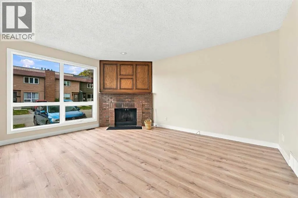 18, 9908 Bonaventure Drive SE