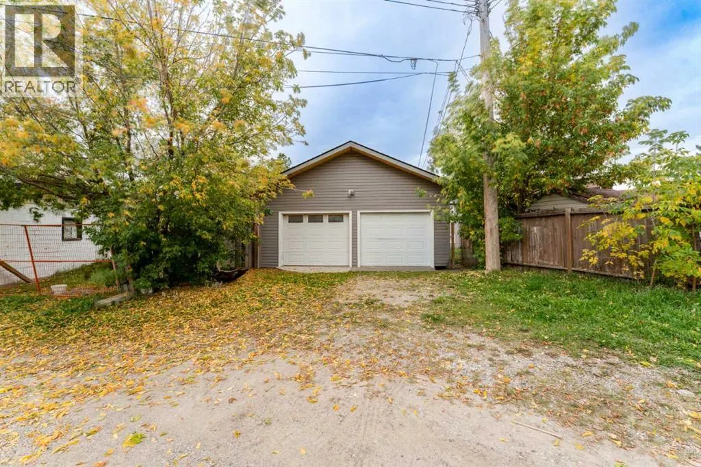 1135 penrith Crescent SE