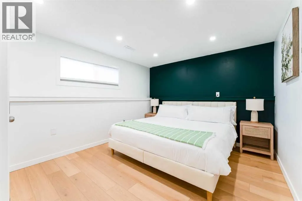 1135 penrith Crescent SE