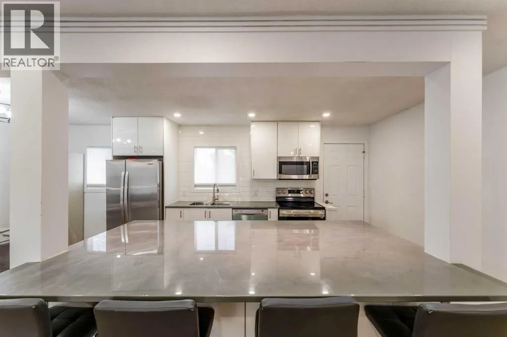 1135 penrith Crescent SE