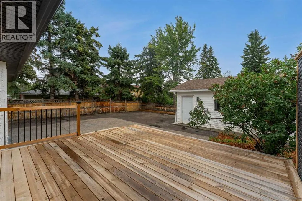 104 Oakmoor Place SW