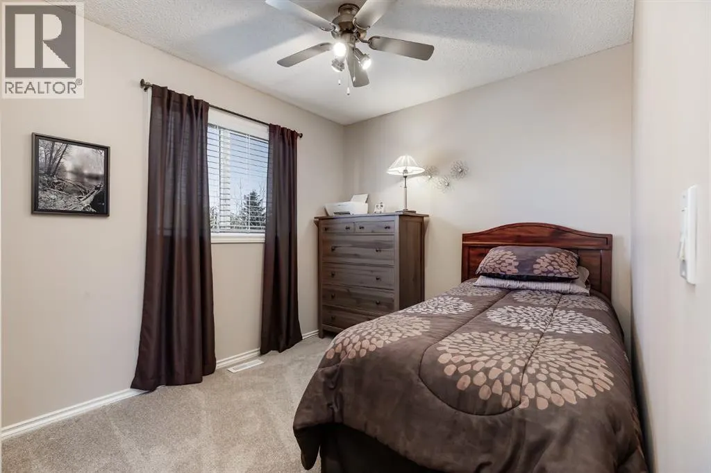 135 Springs Crescent