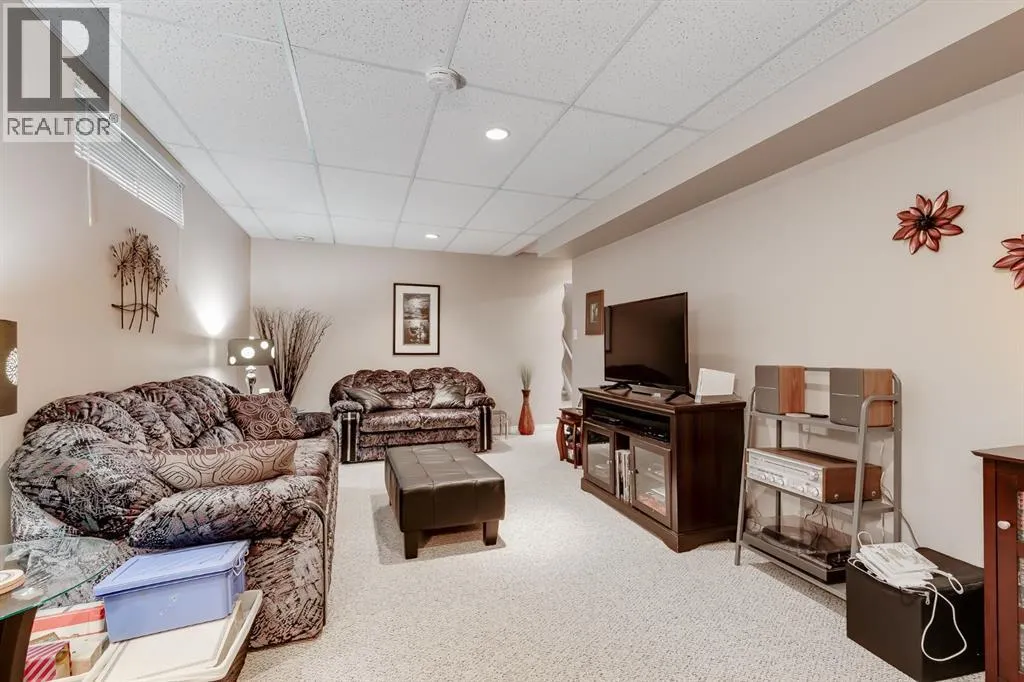 135 Springs Crescent