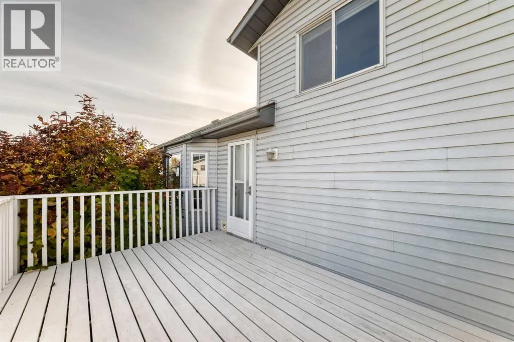 82 Riverglen Drive SE