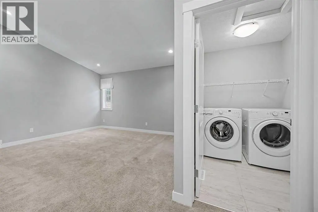 604 Midtown Place SW