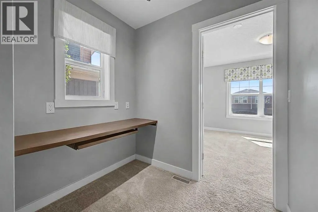 604 Midtown Place SW