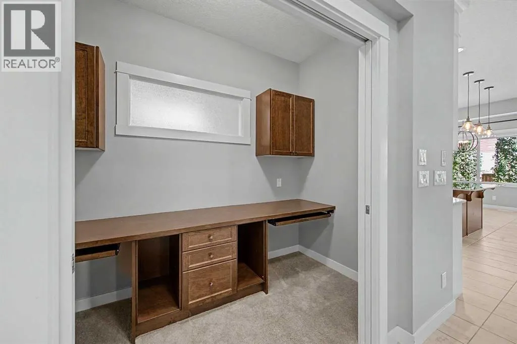 604 Midtown Place SW