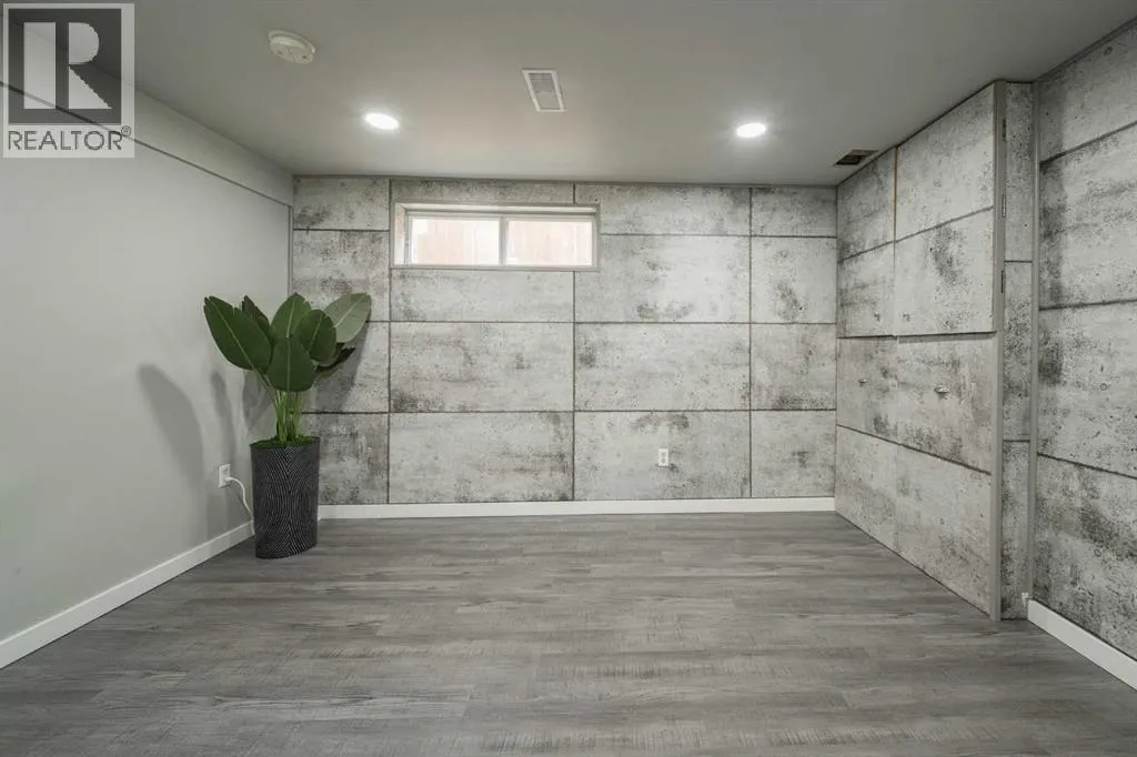 133 Whiteoak Garden