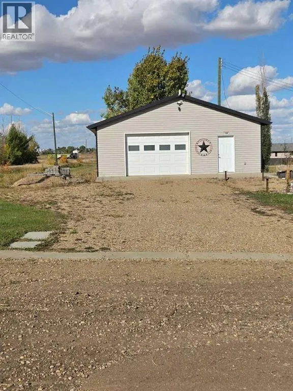 4 SIFTON Crescent