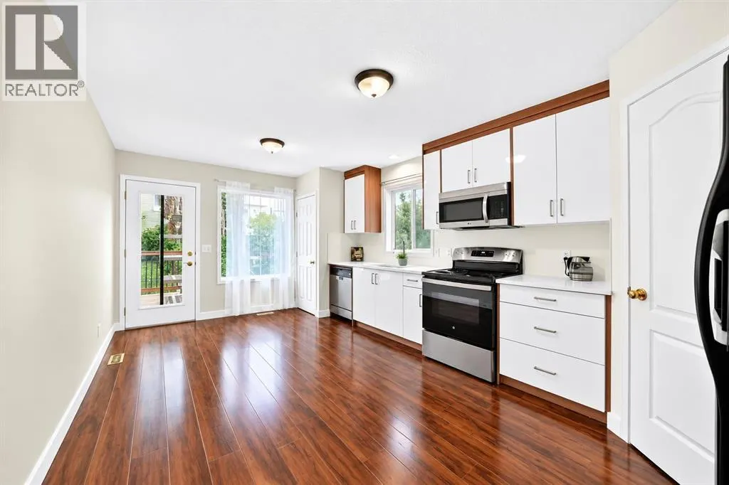 111 Arbour Stone Crescent NW