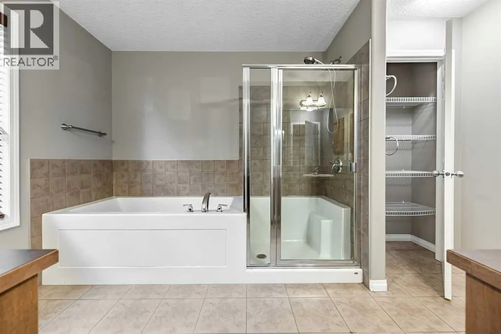 29 Mahogany View SE