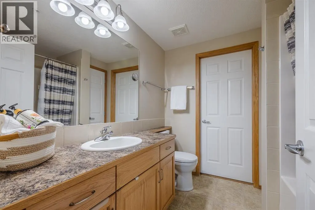 237, 15 Everstone Drive SW