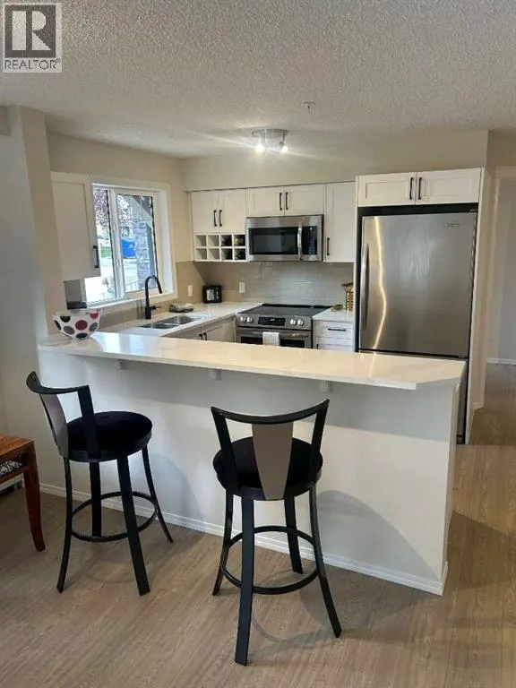 1112, 115 Prestwick Villas SE