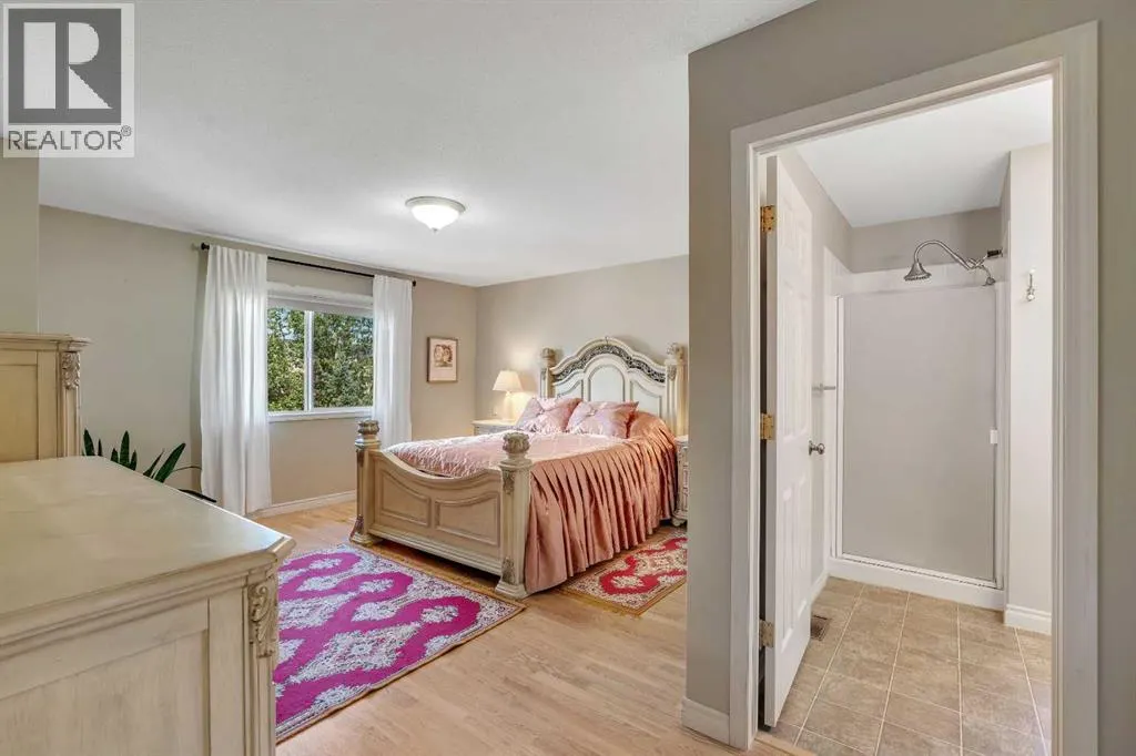 84 Willowbrook Crescent NW