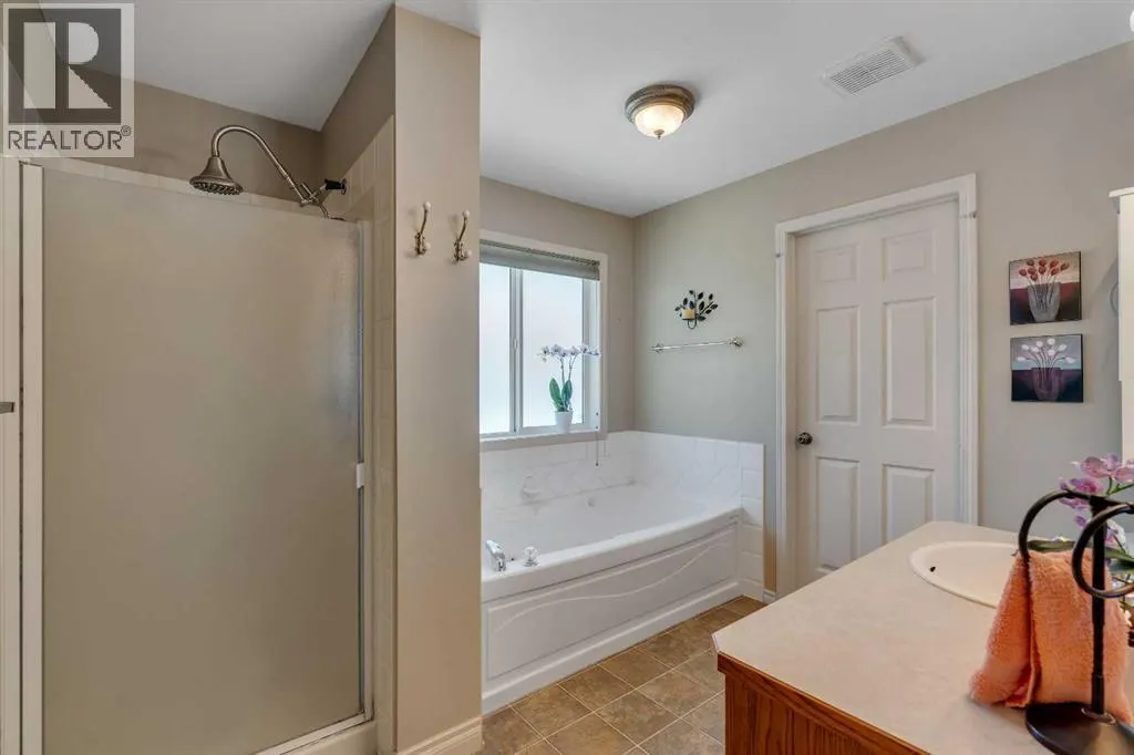 84 Willowbrook Crescent NW