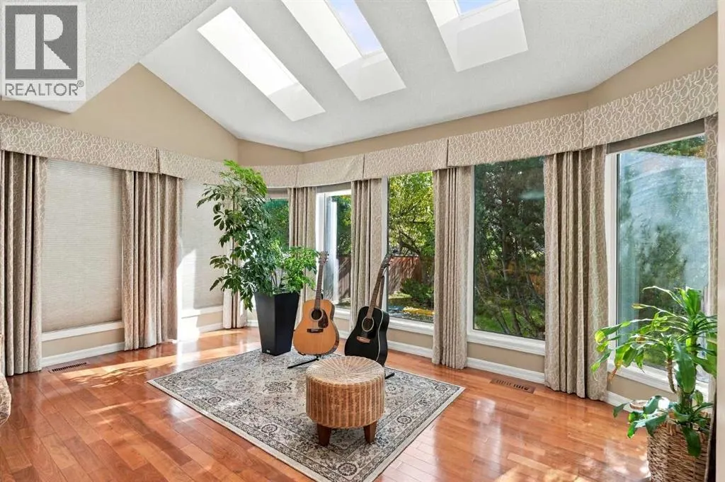 21 Mt Robson Close SE