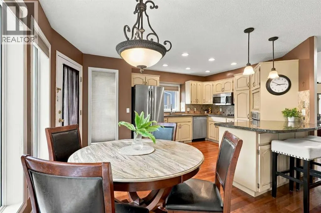 21 Mt Robson Close SE
