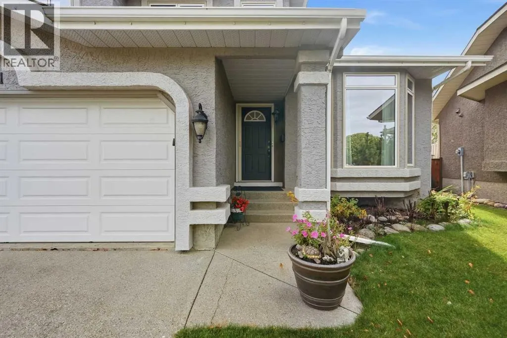 21 Mt Robson Close SE