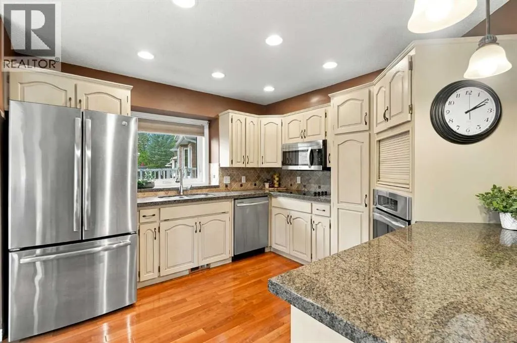 21 Mt Robson Close SE