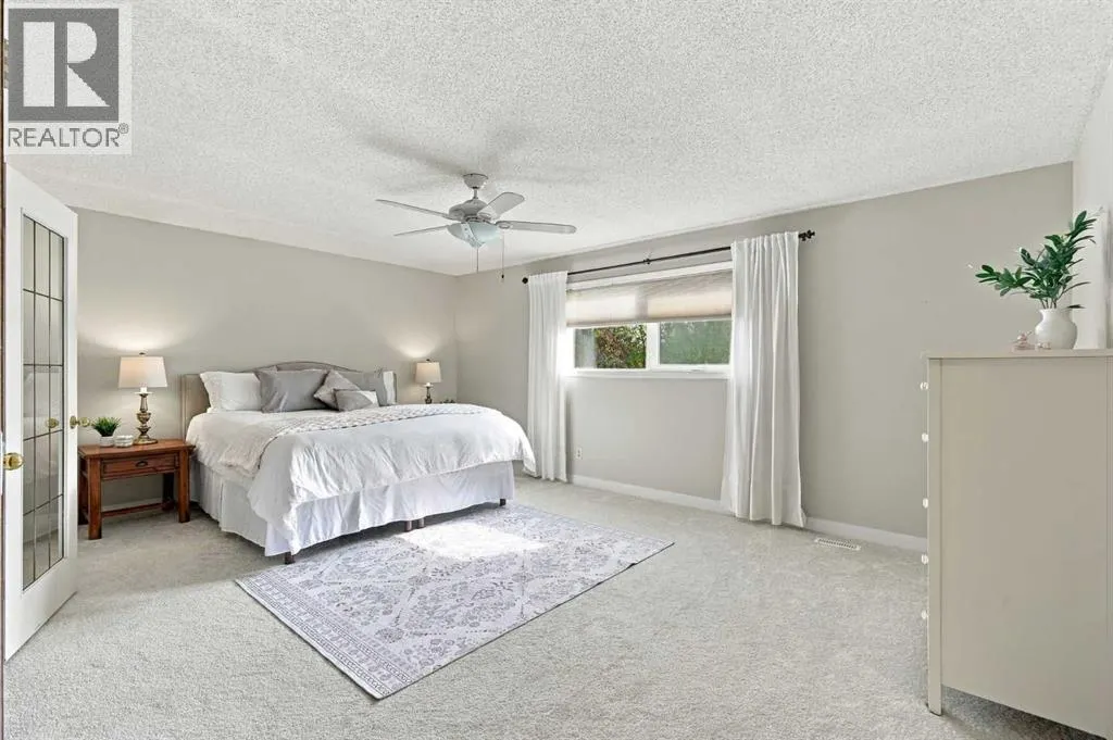 21 Mt Robson Close SE