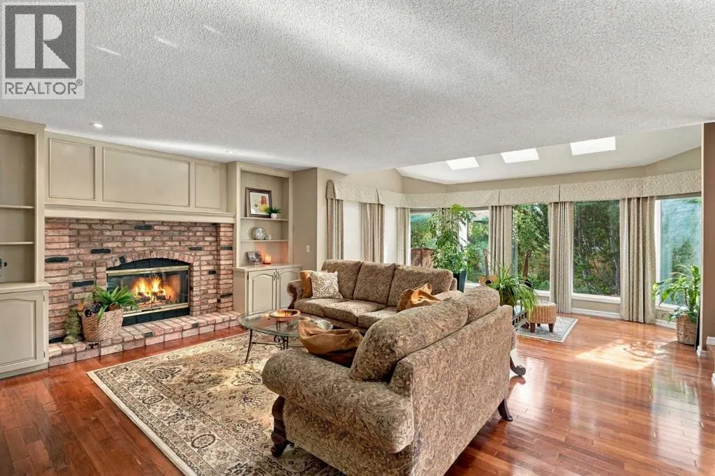 21 Mt Robson Close SE