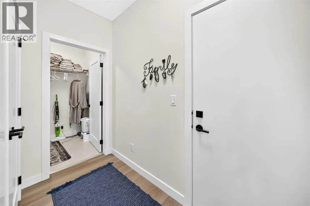 2000, 15 Coopersfield Link SW