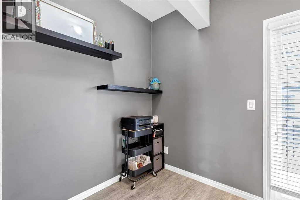 302, 280 Williamstown Close NW