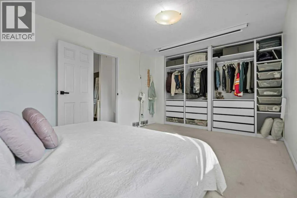 302, 9930 Bonaventure Drive SE