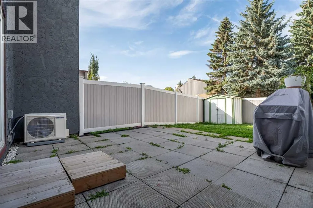 302, 9930 Bonaventure Drive SE