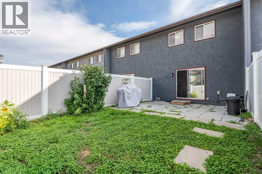 302, 9930 Bonaventure Drive SE