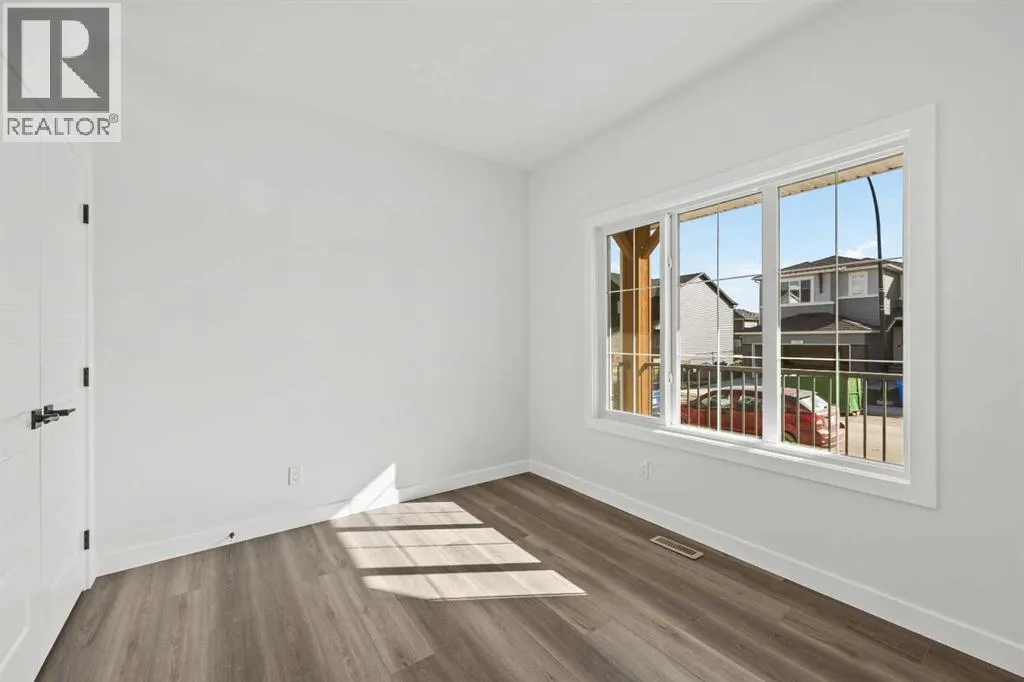 160 Snowberry Common SE