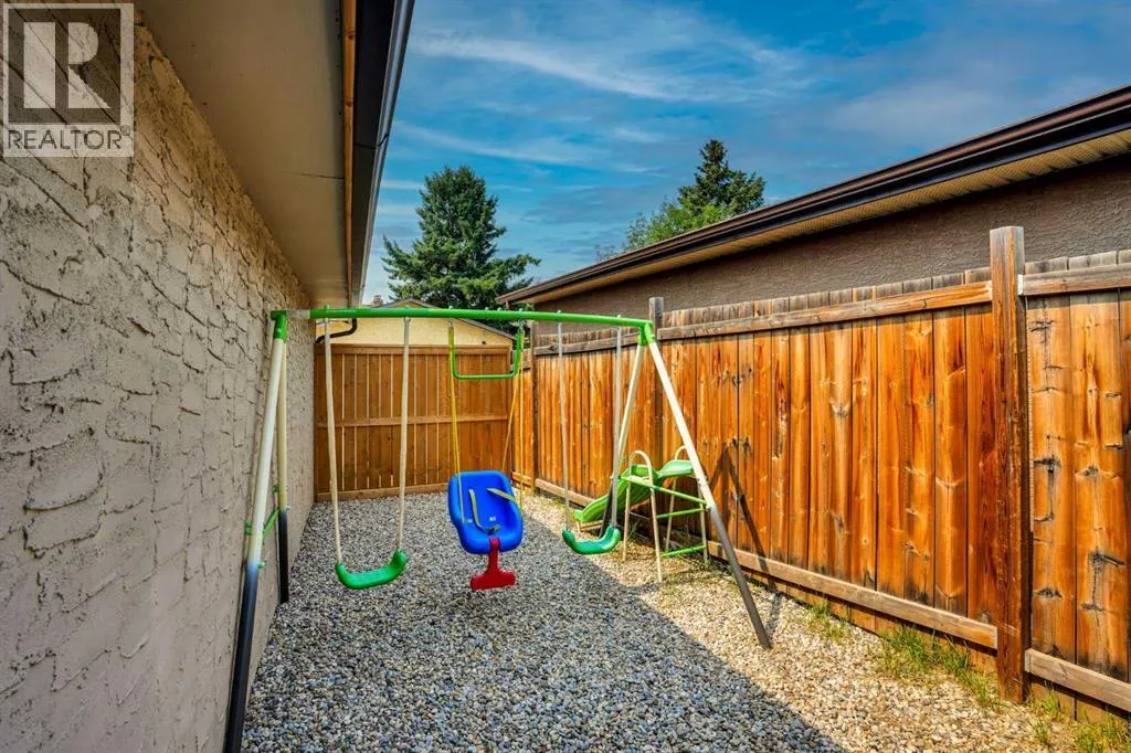 115 Abingdon Crescent NE