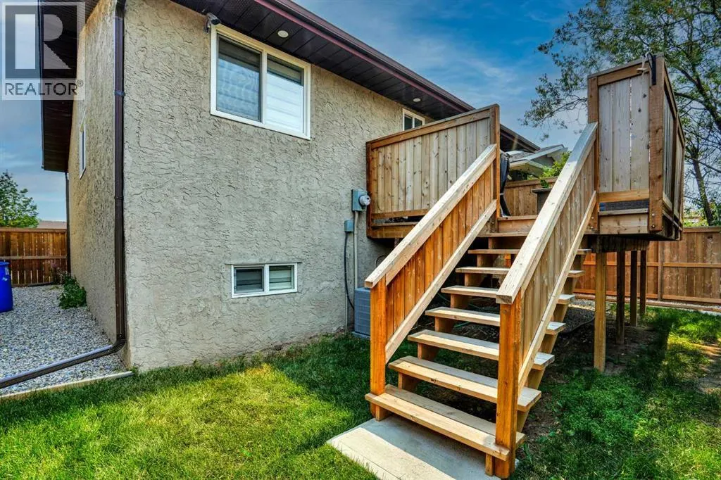 115 Abingdon Crescent NE
