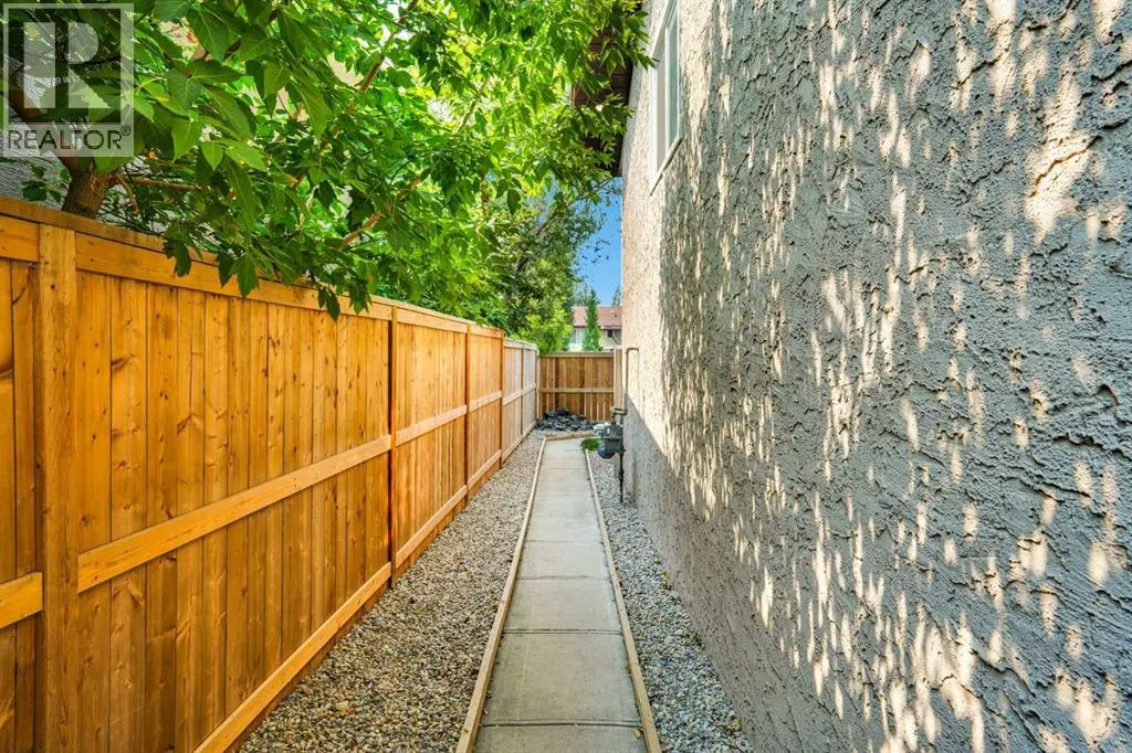 115 Abingdon Crescent NE