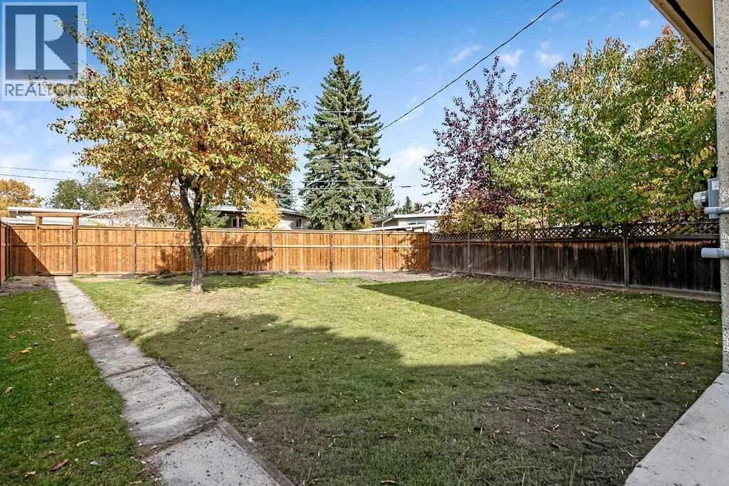 4421 Vissar Crescent NW