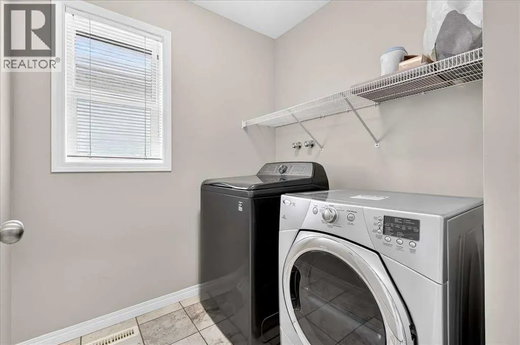 60 Mahogany Grove SE
