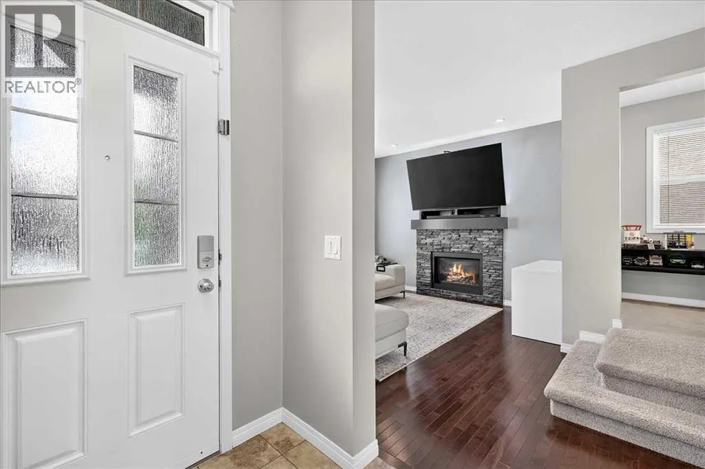 60 Mahogany Grove SE
