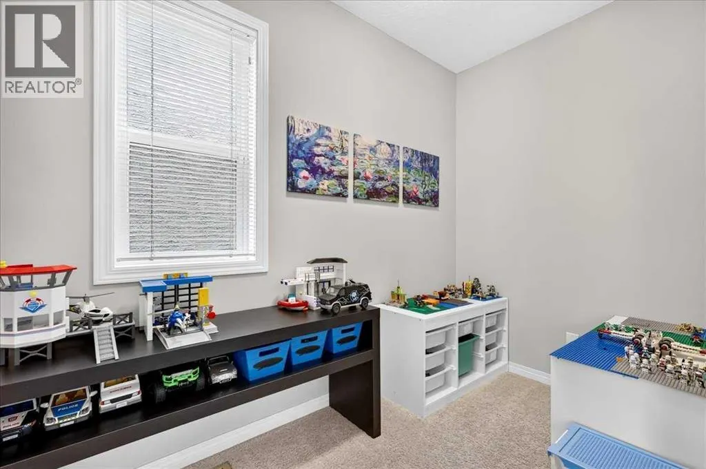 60 Mahogany Grove SE