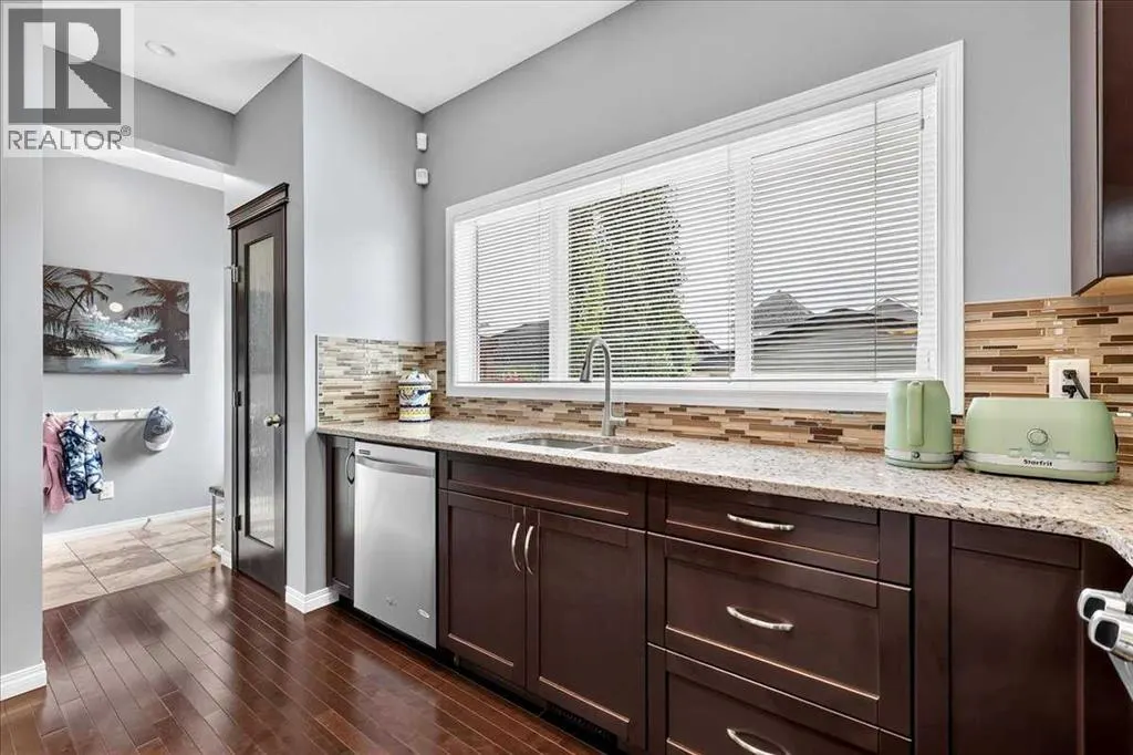 60 Mahogany Grove SE