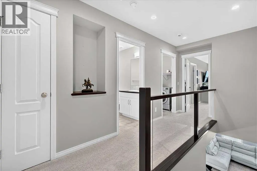 60 Mahogany Grove SE